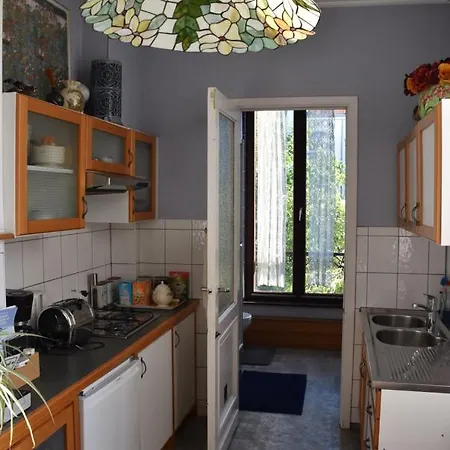 Marnix Bed & Breakfast *